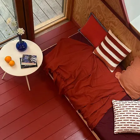 Micro Palaces Bed & Breakfast Vaulx (Haute-Savoie)