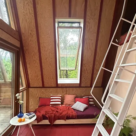 Bed & Breakfast Micro Palaces